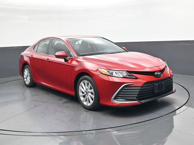 2024 Toyota Camry LE photo 2