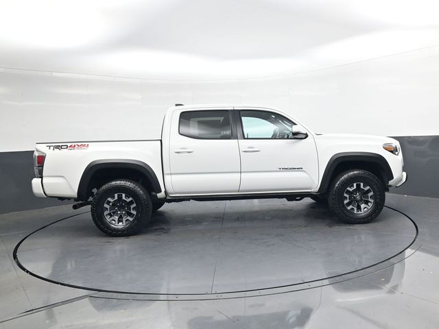 2023 Toyota Tacoma TRD Off-Road photo 3
