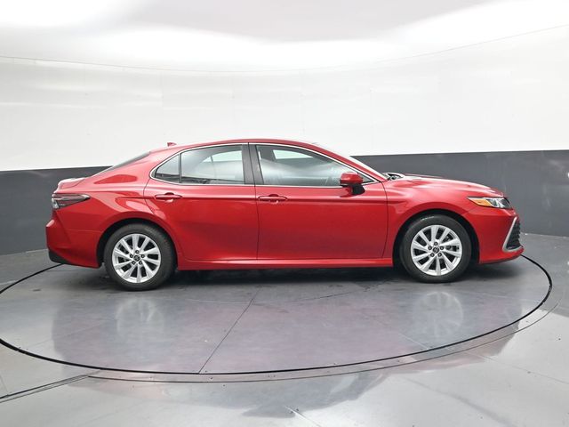 2024 Toyota Camry LE photo 3