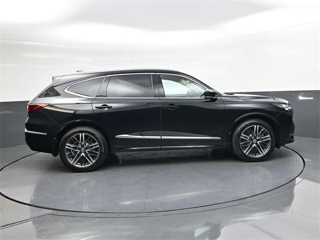 2026 Acura MDX SH-AWD Advance photo 2