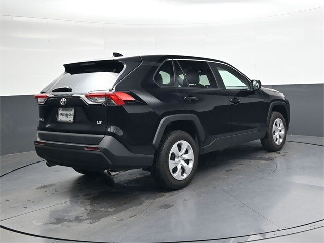 2024 Toyota RAV4 LE photo 3