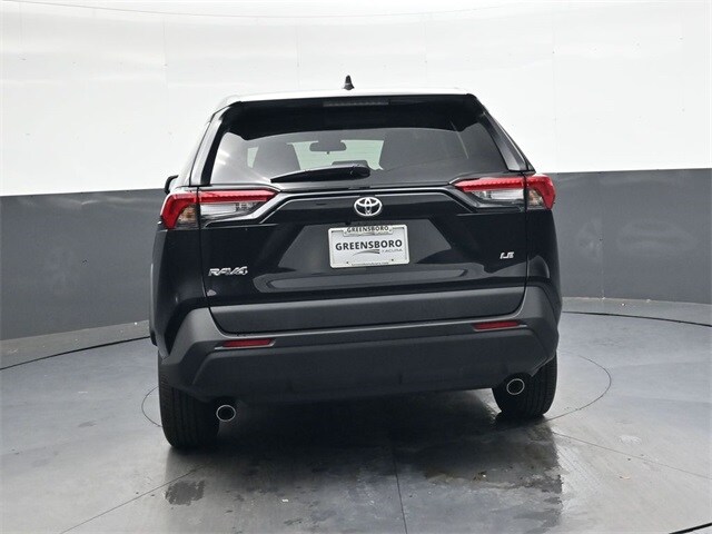 2024 Toyota RAV4 LE photo 4