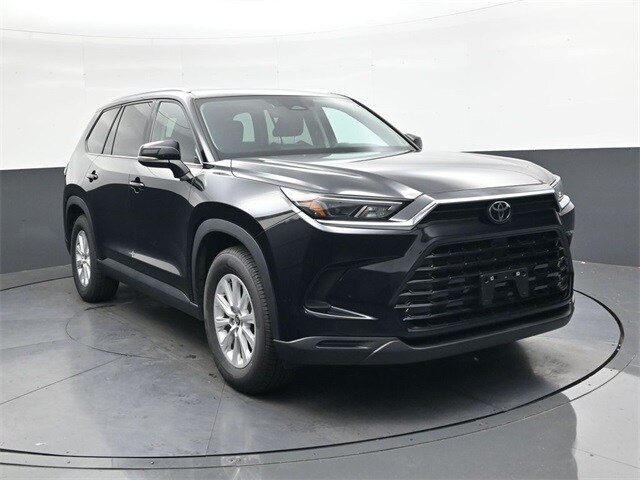 2024 Toyota Grand Highlander XLE photo 2