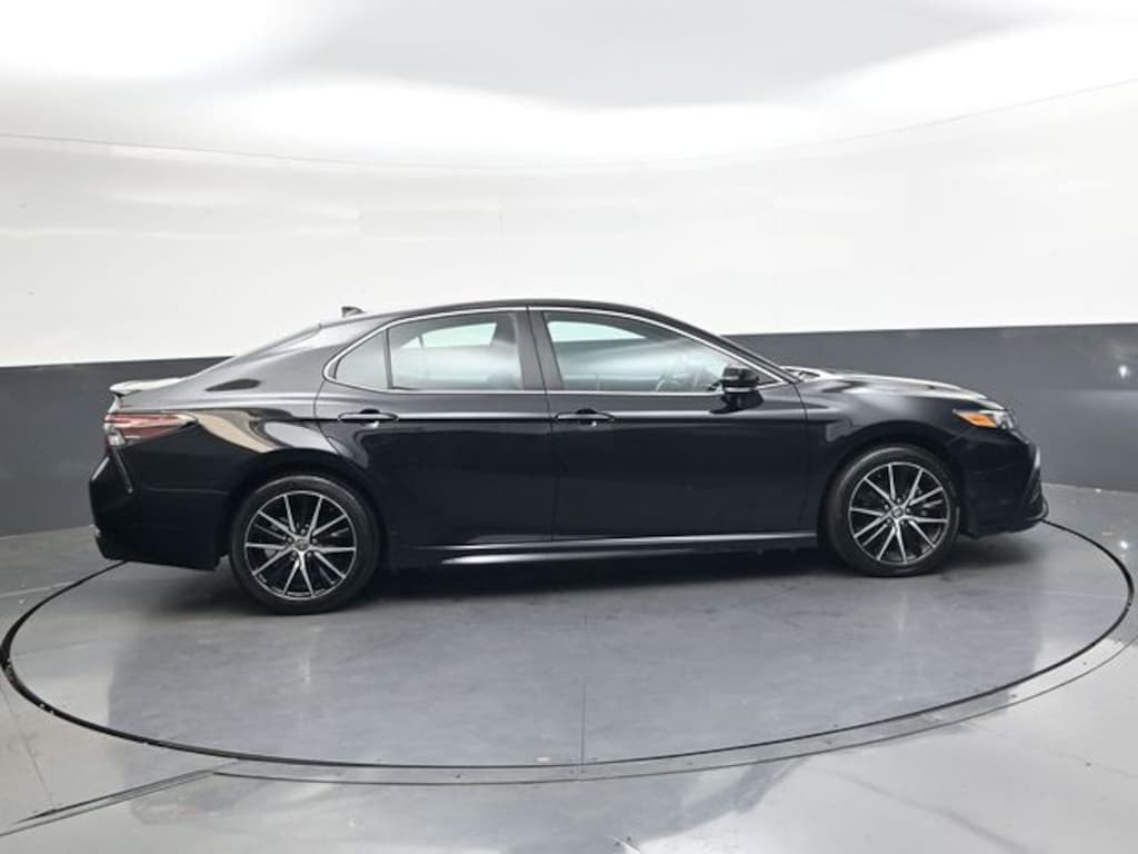 Used 2024 Toyota Camry SE Sedan