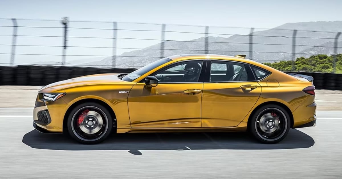 Acura%20TLX%20in%20Tiger%20Eye%20Pearl.png