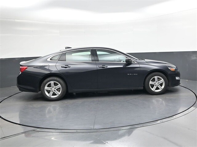 2023 Chevrolet Malibu 1LT photo 3