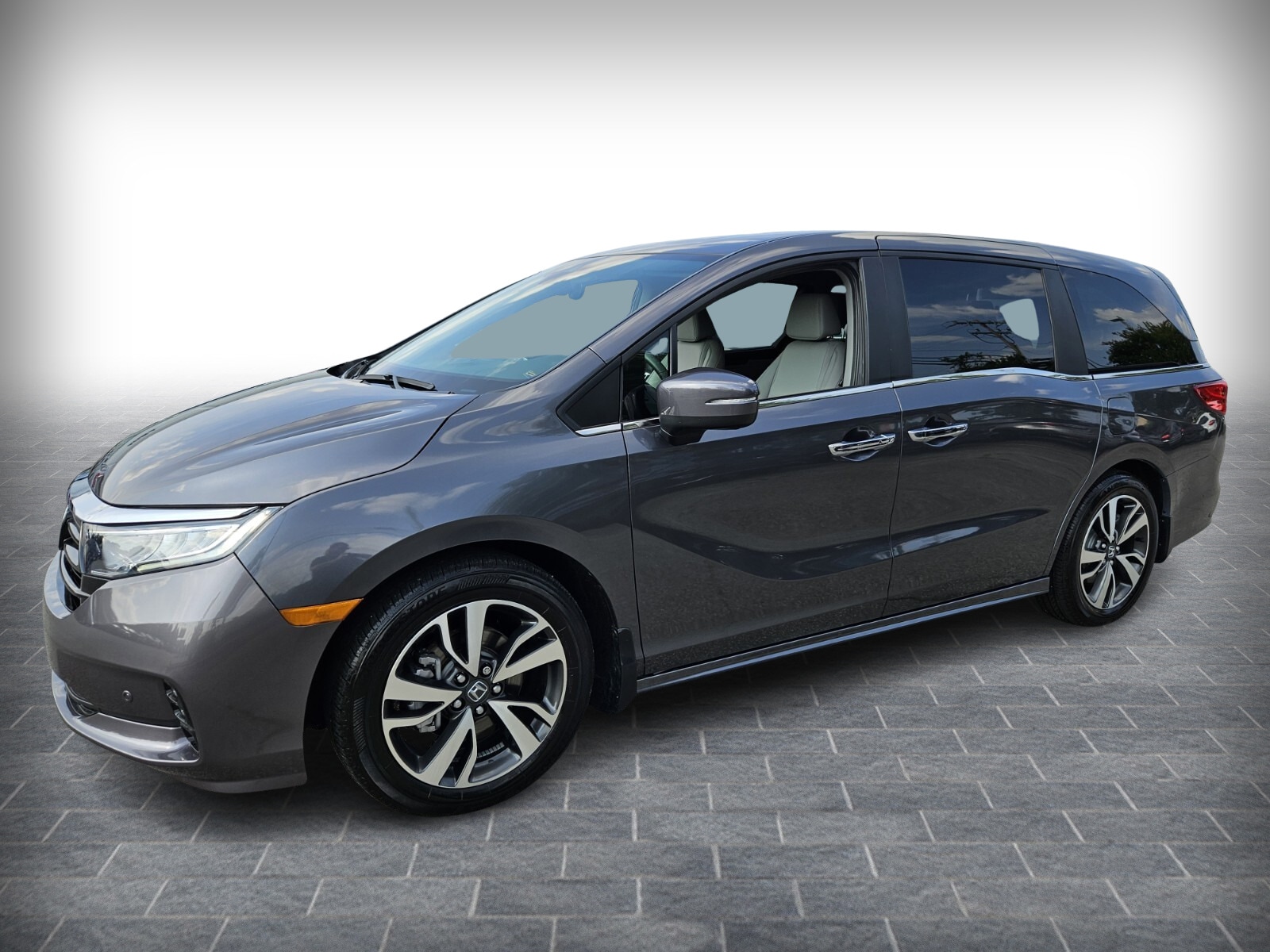 Used 2024 Honda Odyssey Touring with VIN 5FNRL6H86RB048385 for sale in Greensboro, NC
