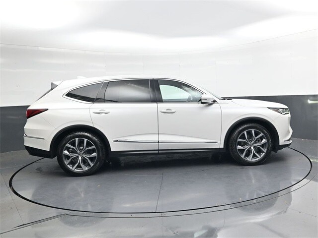 2023 Acura MDX Technology SH-AWD photo 3