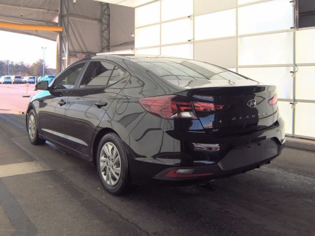 Used 2019 Hyundai Elantra SE Sedan