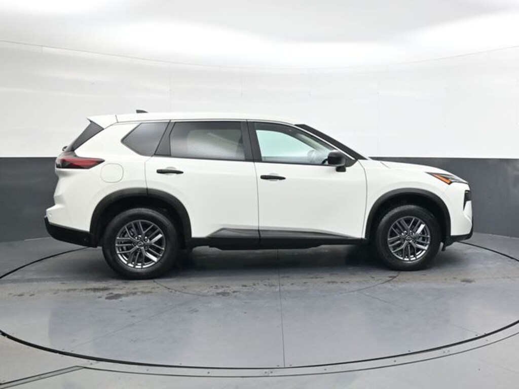 Used 2024 Nissan Rogue S SUV