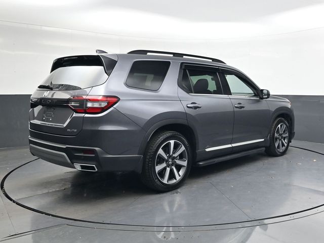 2023 Honda Pilot Elite photo 2
