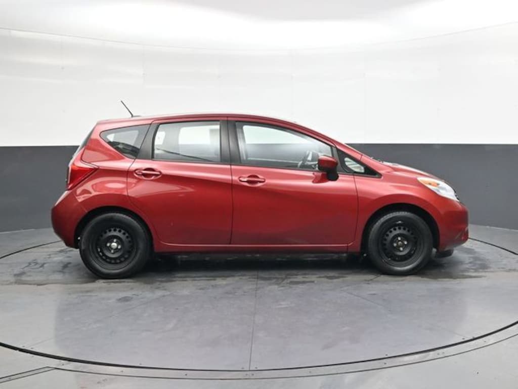 Used 2016 Nissan Versa Note SV Hatchback