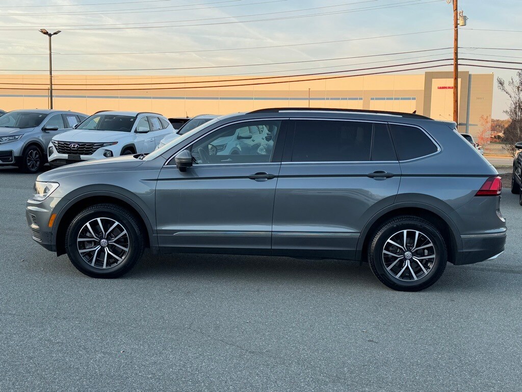 2021 Volkswagen Tiguan SE photo 2