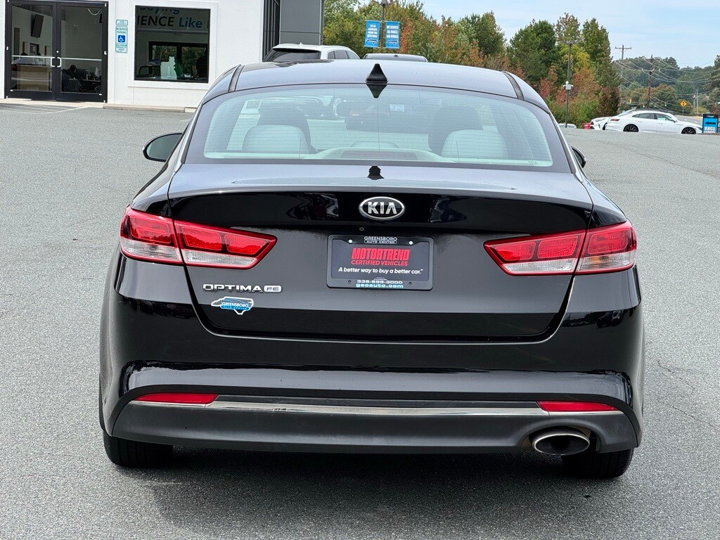 2016 Kia Optima LX photo 4