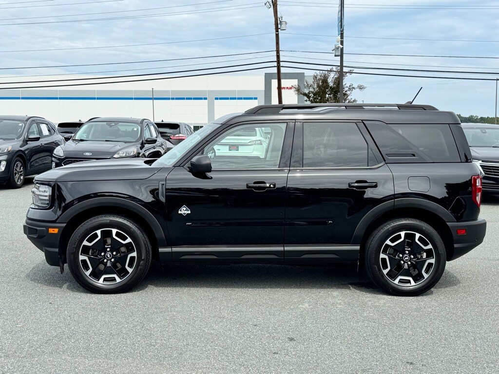 2021 Ford Bronco Sport Outer Banks photo 3