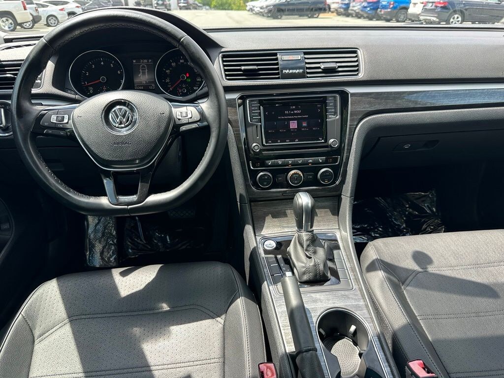 Certified 2018 Volkswagen Passat 2.0T SE Sedan