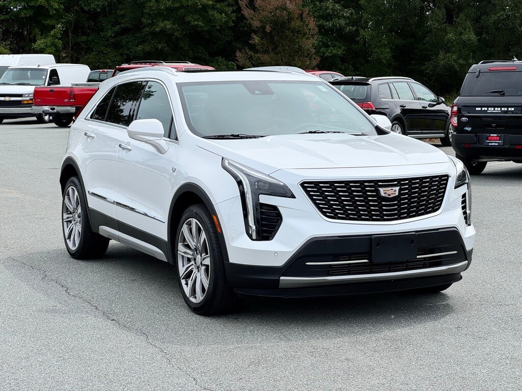 2019 Cadillac XT4 Premium Luxury photo 2