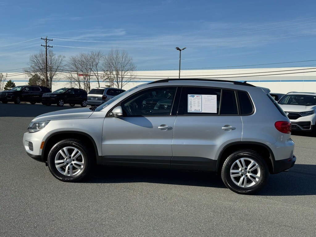 2017 Volkswagen Tiguan Limited S photo 3