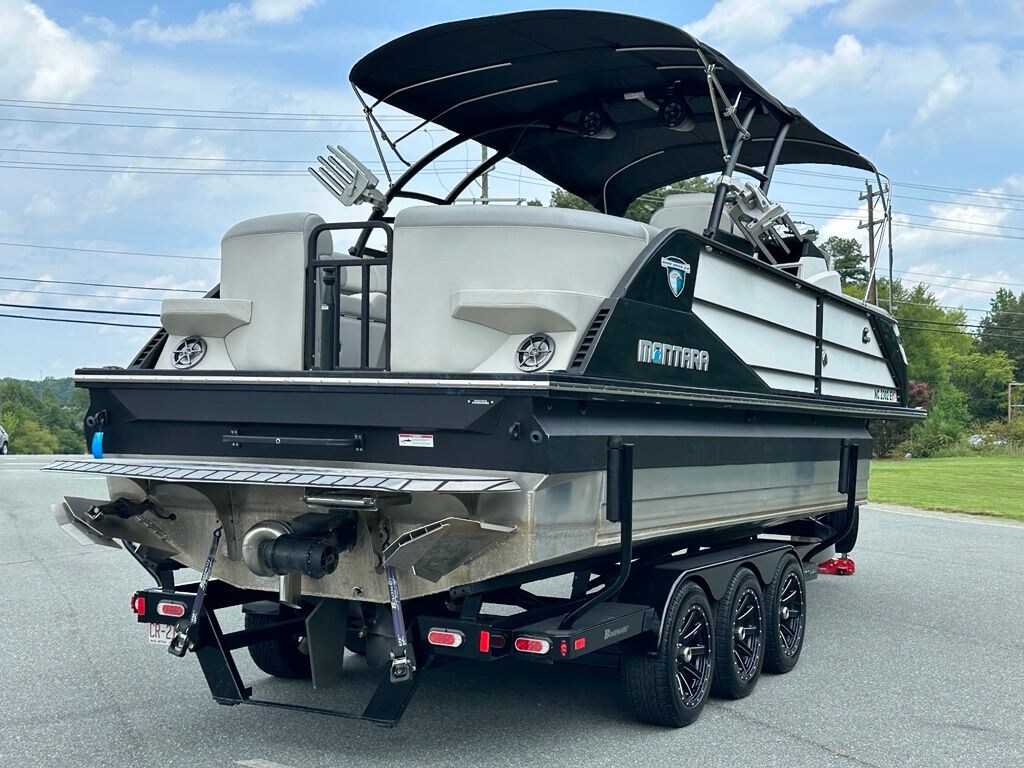 Used 2022 Montara Surf Boss 25