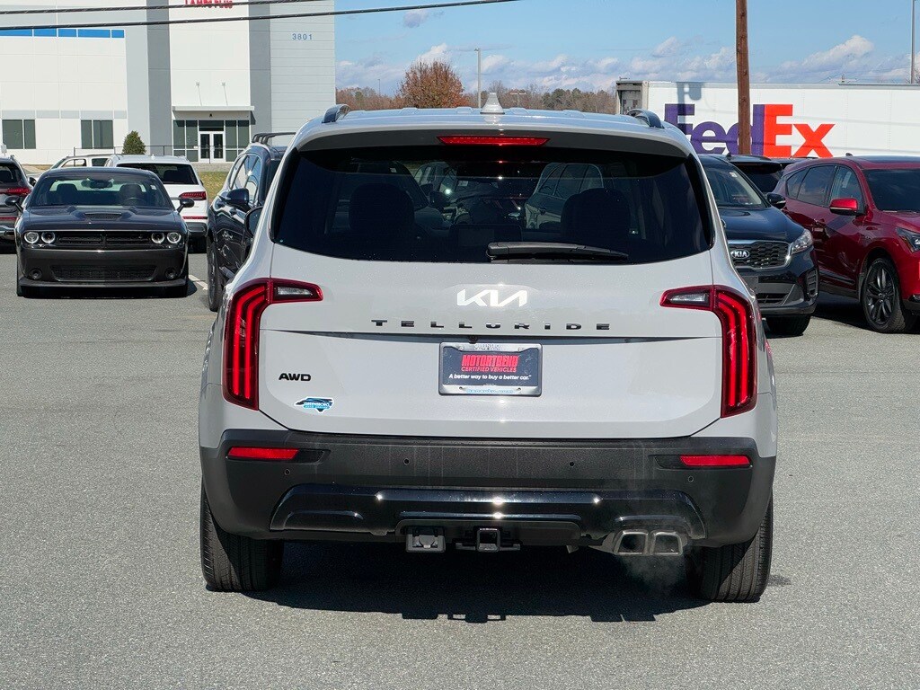 2022 Kia Telluride EX photo 2