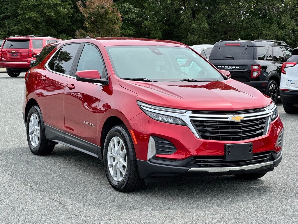 2023 Chevrolet Equinox photo 2