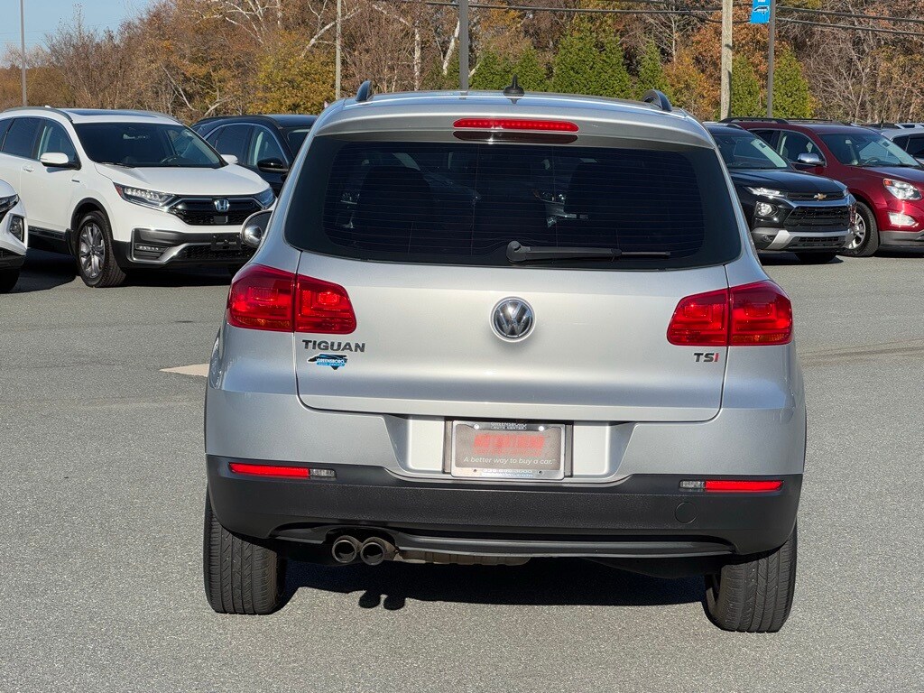2017 Volkswagen Tiguan Limited S photo 4