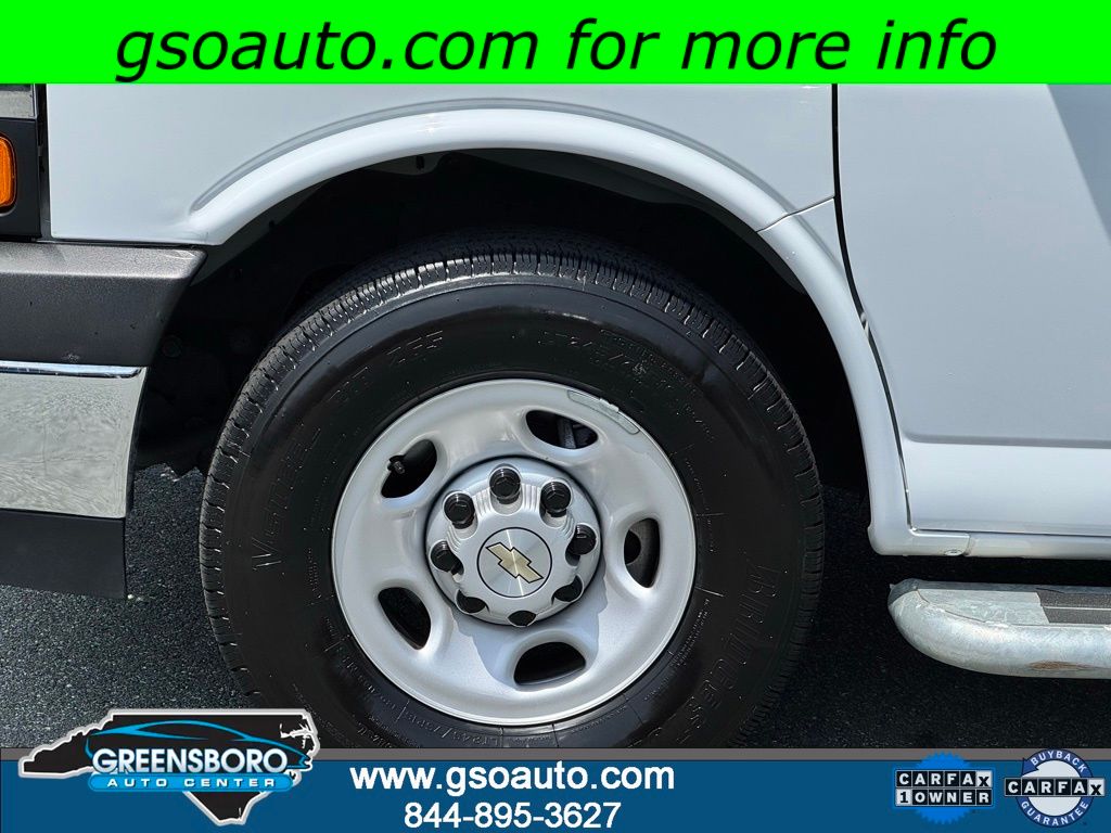 2024 Chevrolet Express Cargo Work Van - Photo 27