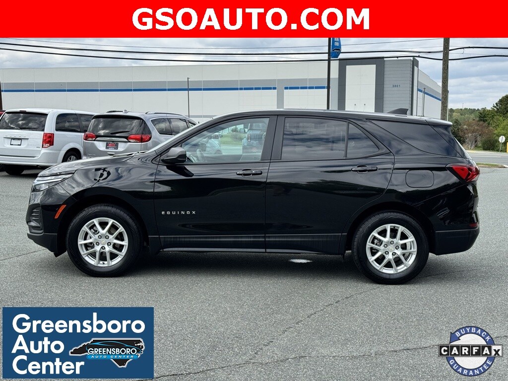 2023 Chevrolet Equinox LS photo 3