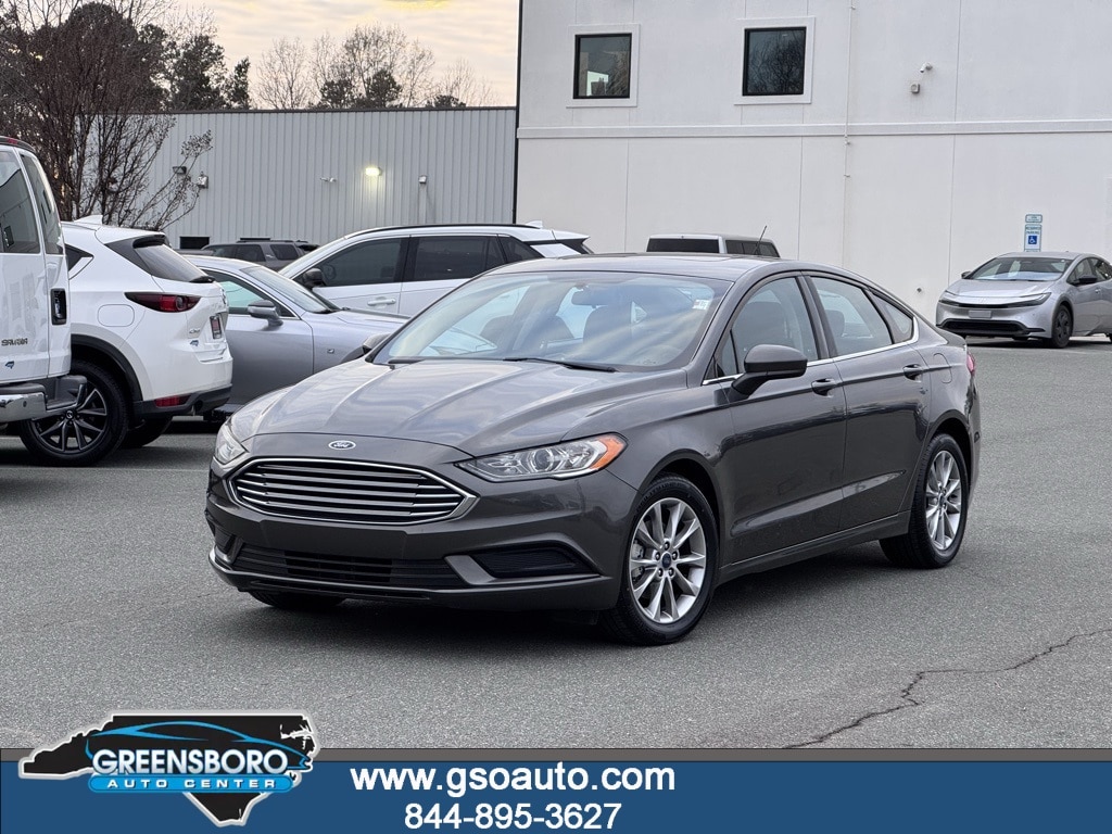 2017 Ford Fusion SE's photo