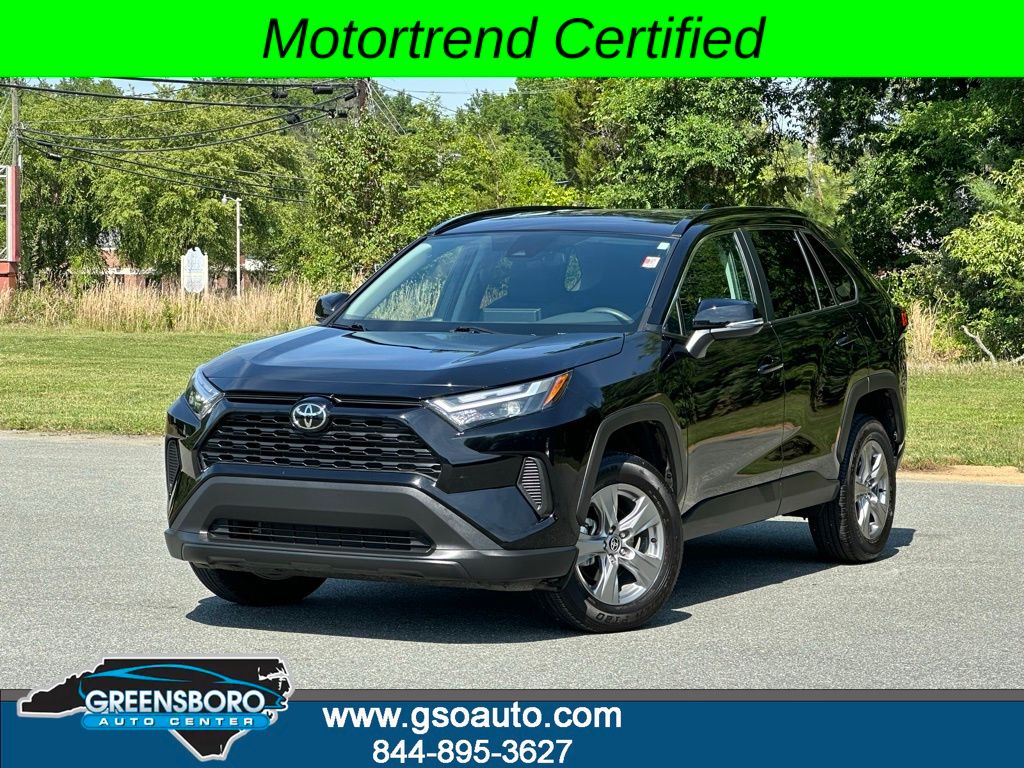 2025 Toyota RAV4 XLE FWD's photo