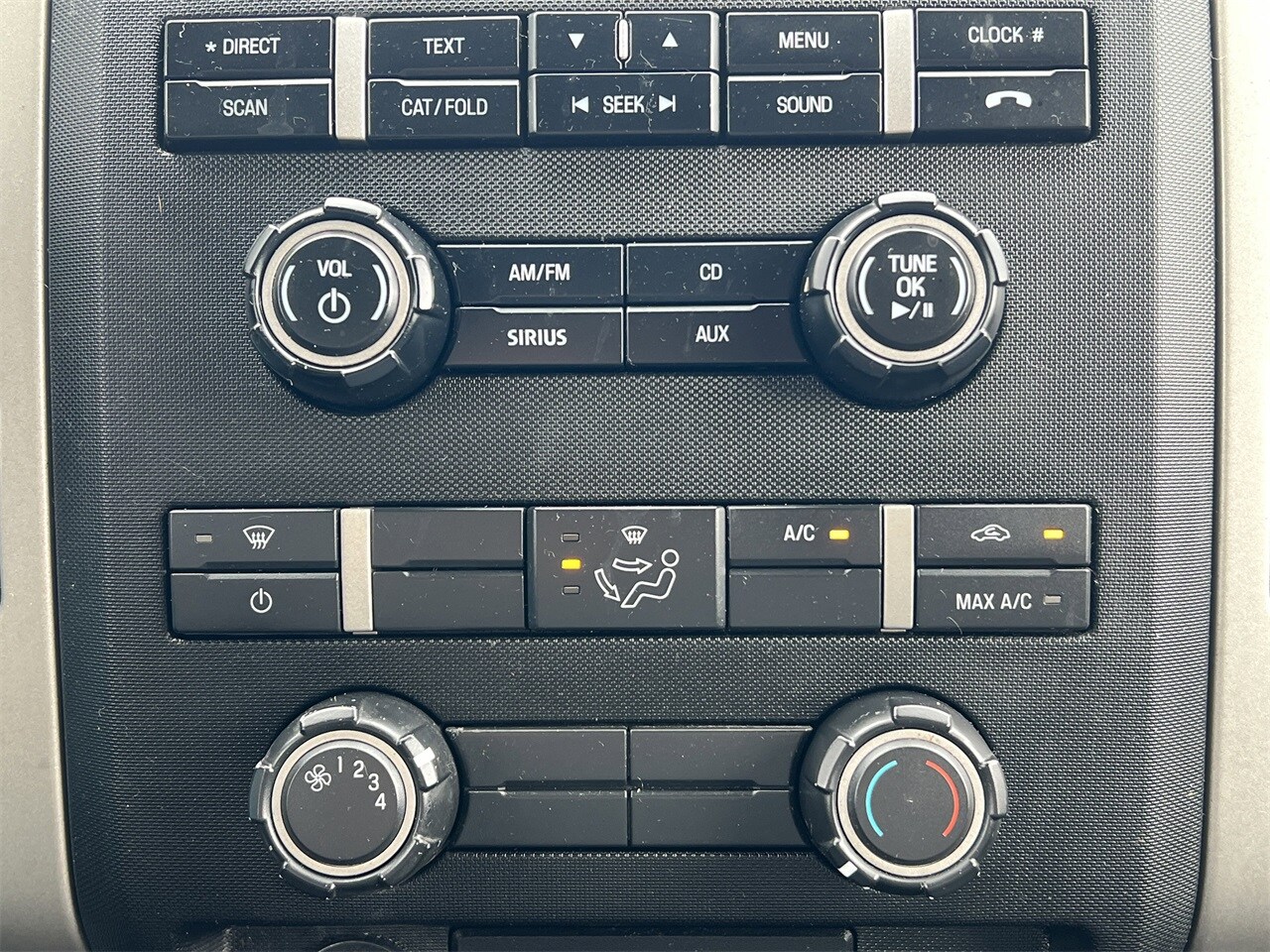 2011 Ford F-150 XLT photo 4