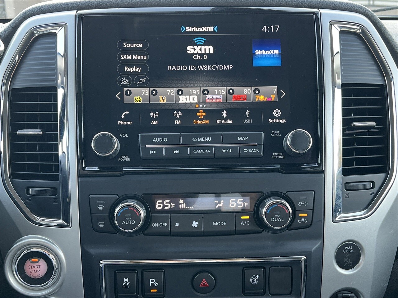 2021 Nissan Titan SV photo 4