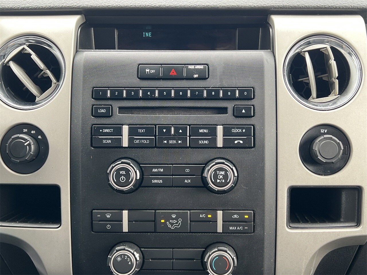 2011 Ford F-150 XLT photo 3