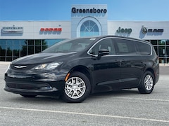 2025 Chrysler Voyager