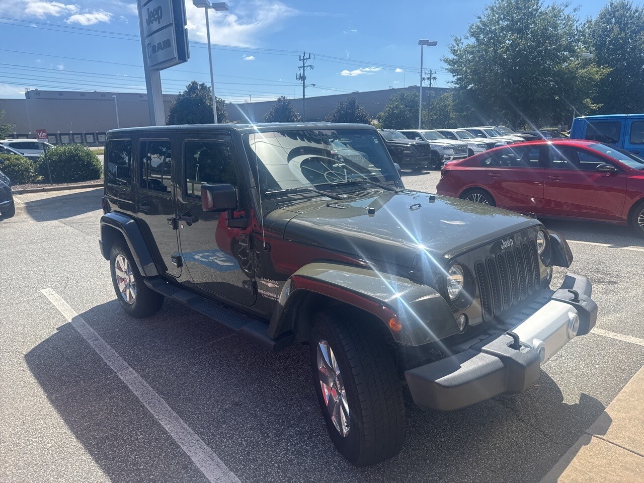 2015 Jeep Wrangler Unlimited Sahara photo 2