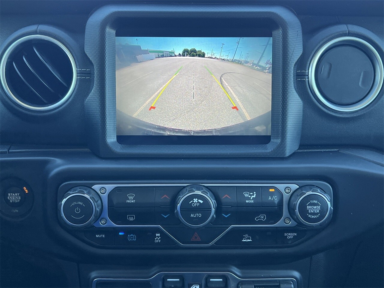 2023 Jeep Wrangler 4xe Sahara photo 3