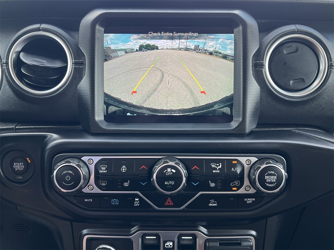 2021 Jeep Wrangler Unlimited Sahara 4xe photo 3