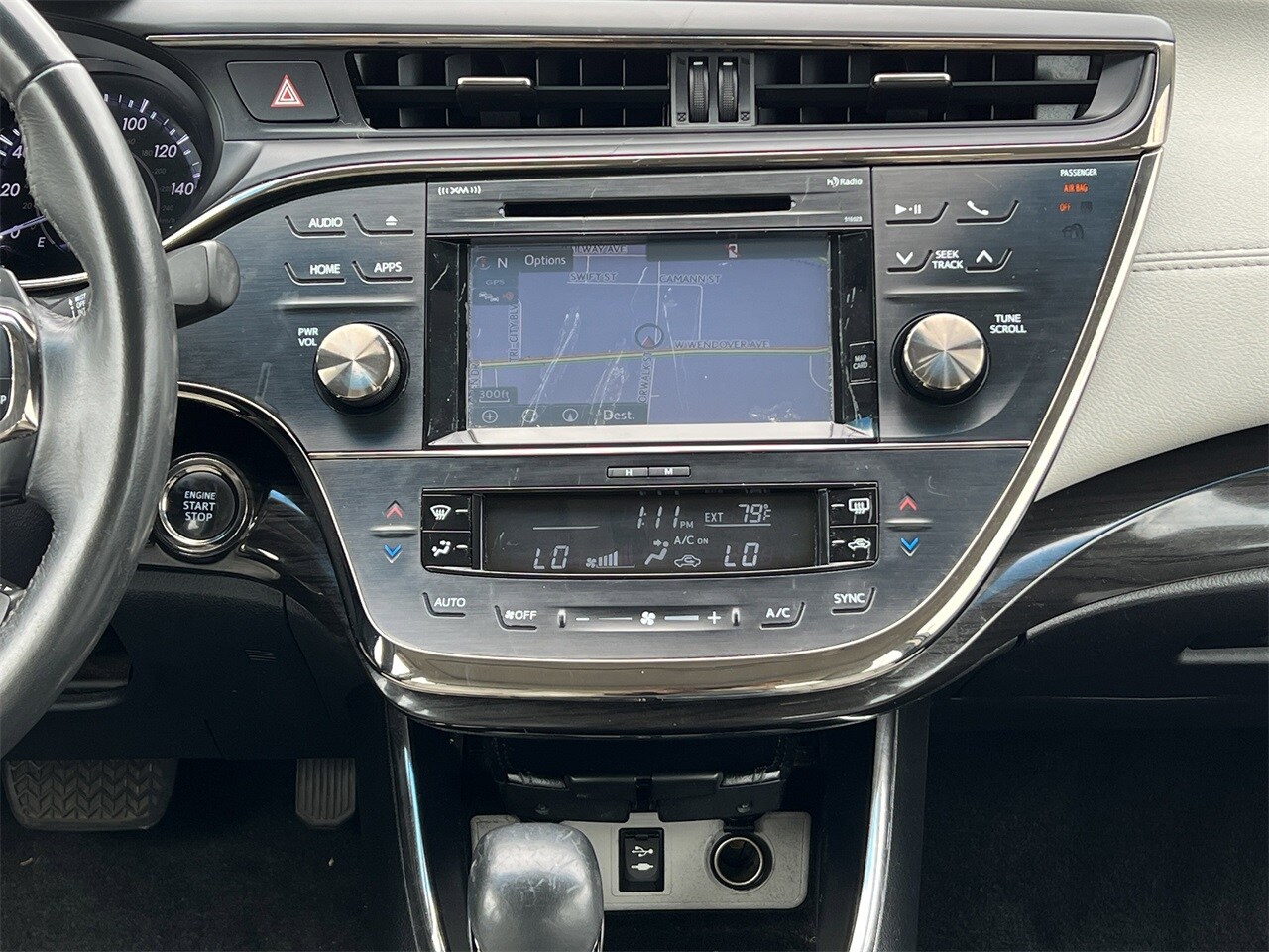 2015 Toyota Avalon XLE Touring photo 3