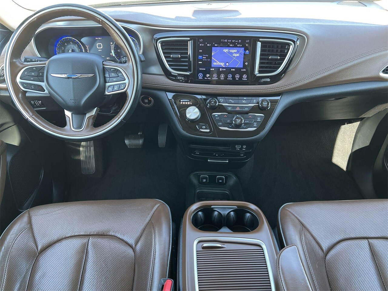 2017 Chrysler Pacifica Limited photo 2