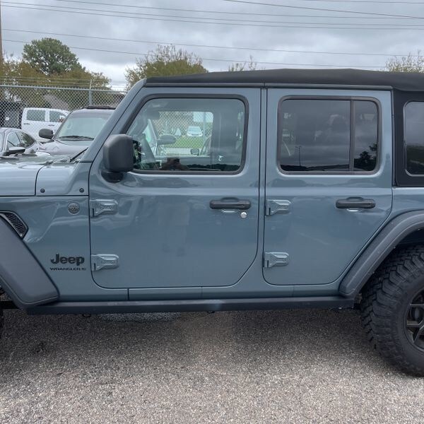 2024 Jeep Wrangler Sport photo 3