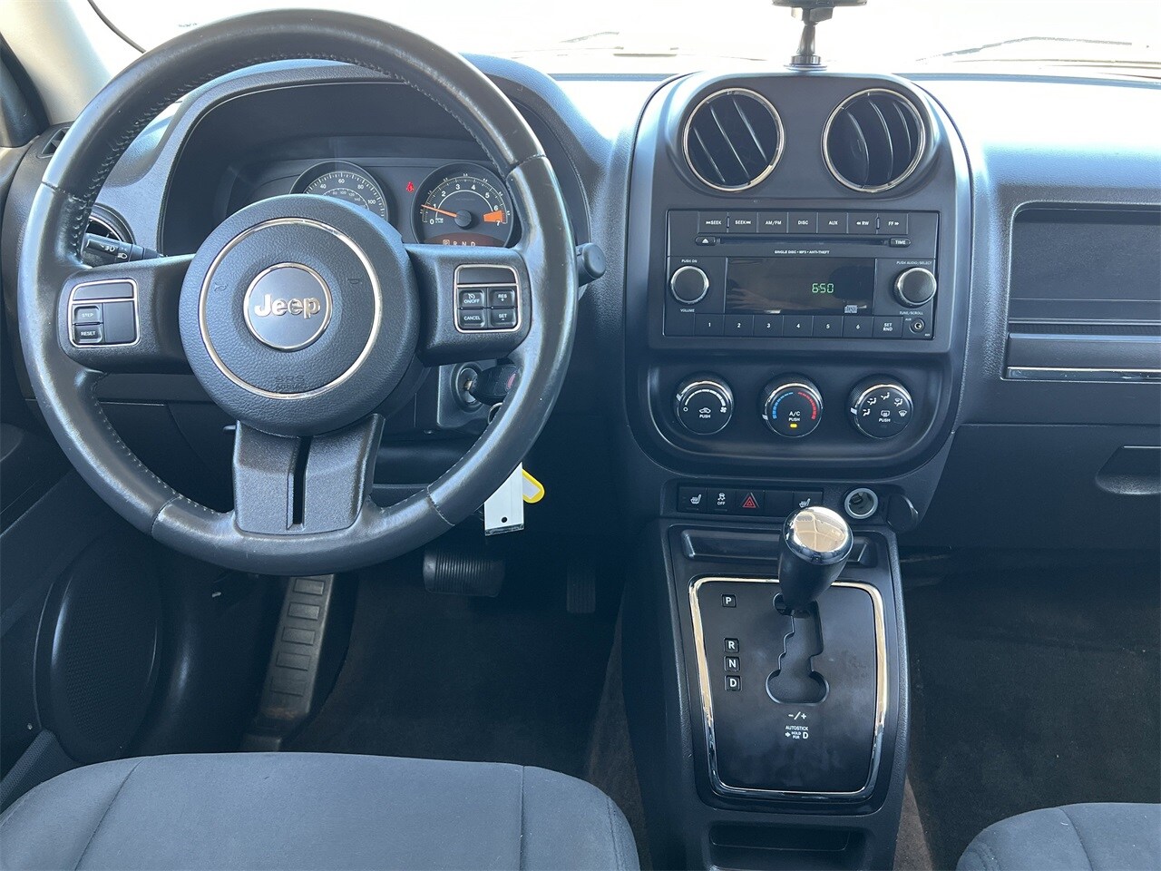 2015 Jeep Patriot Latitude photo 2
