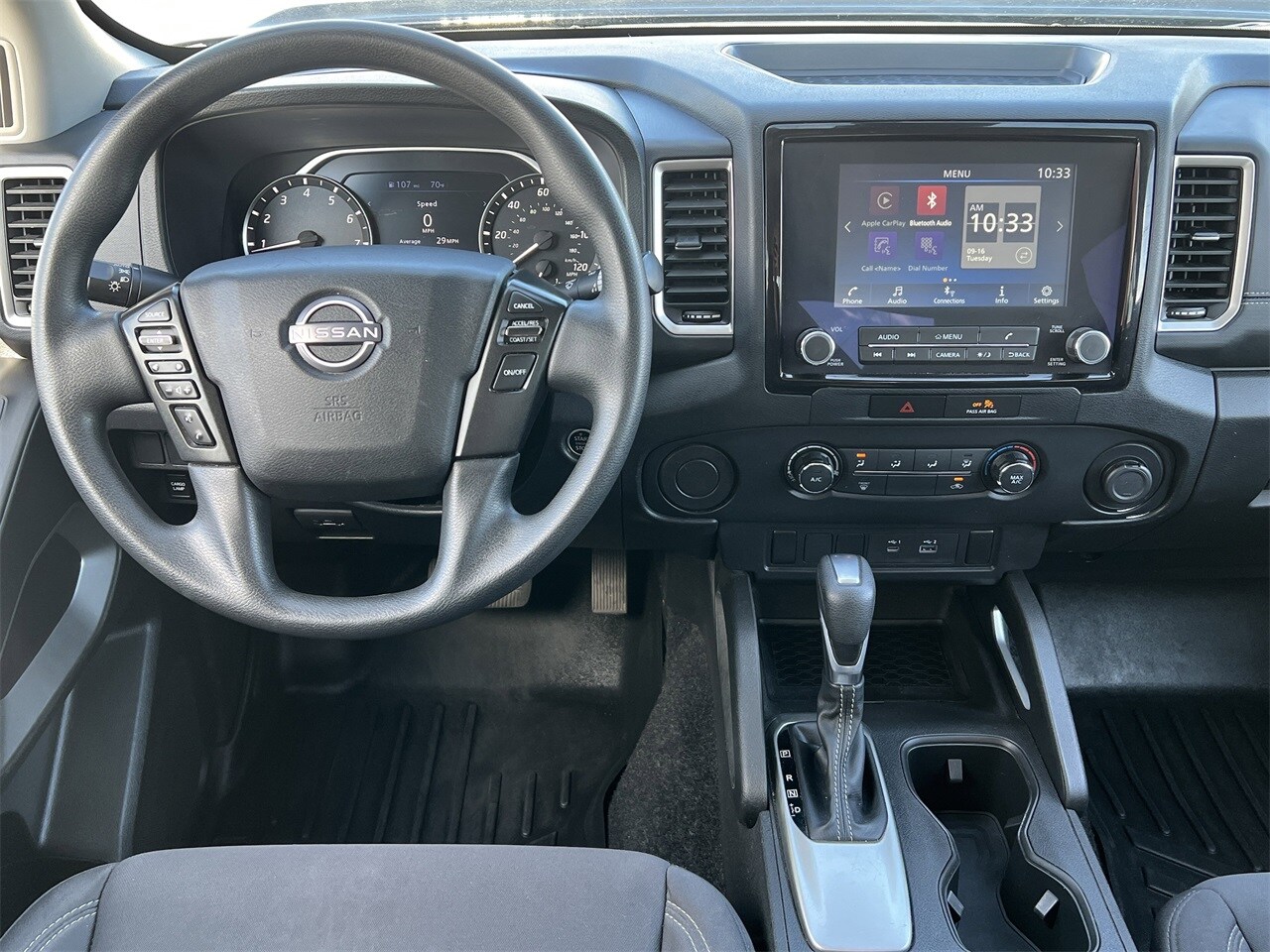2022 Nissan Frontier SV photo 2