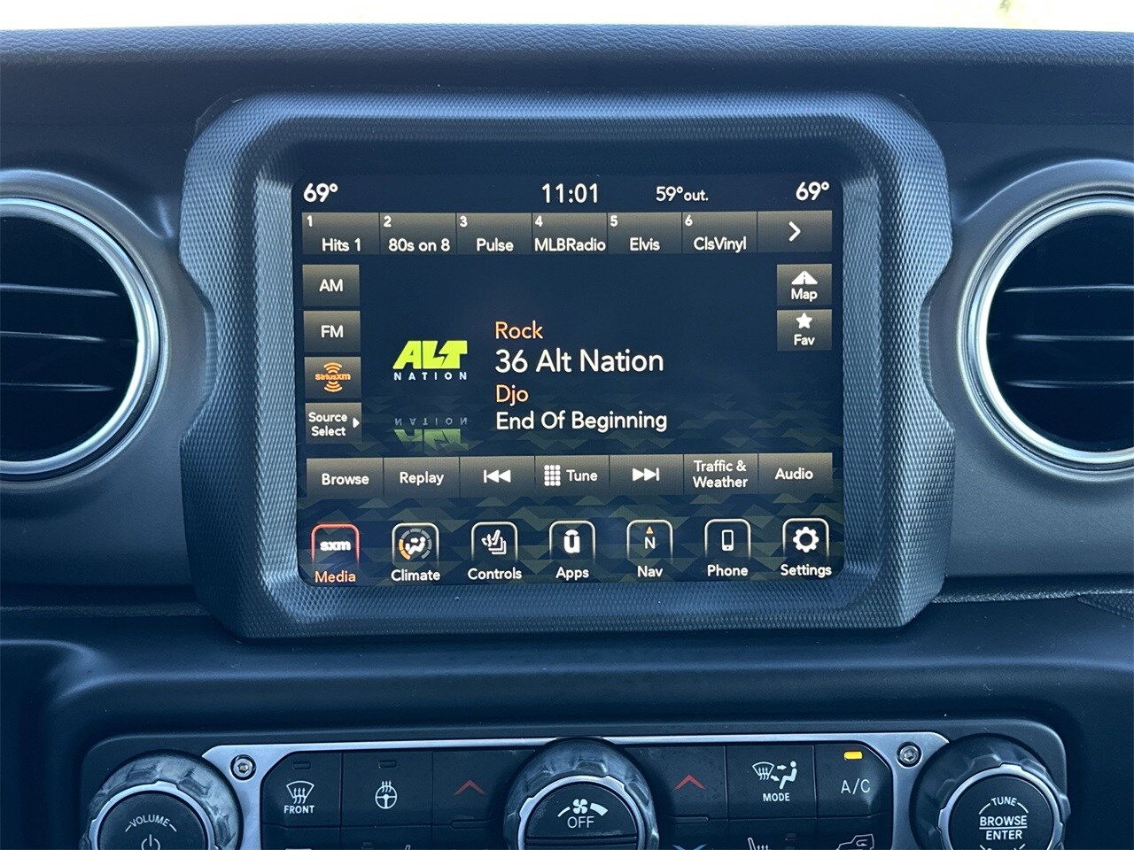 2022 Jeep Wrangler Unlimited Rubicon 4xe photo 3