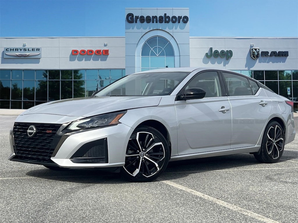 Used 2024 Nissan Altima 2.5 SR Sedan