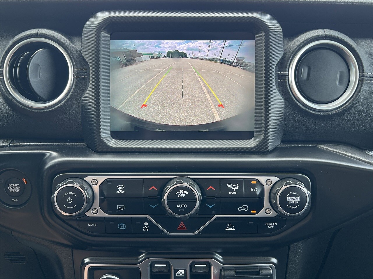 2022 Jeep Wrangler Unlimited 4xe Sahara photo 4