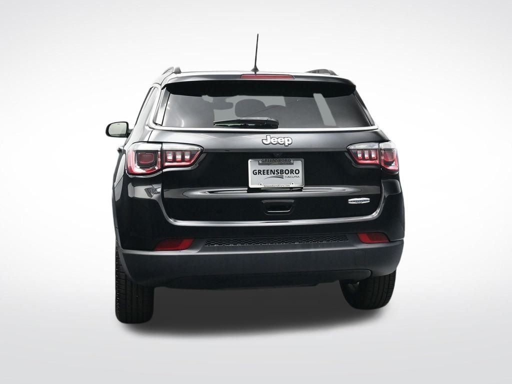 Used 2018 Jeep Compass Latitude FWD SUV