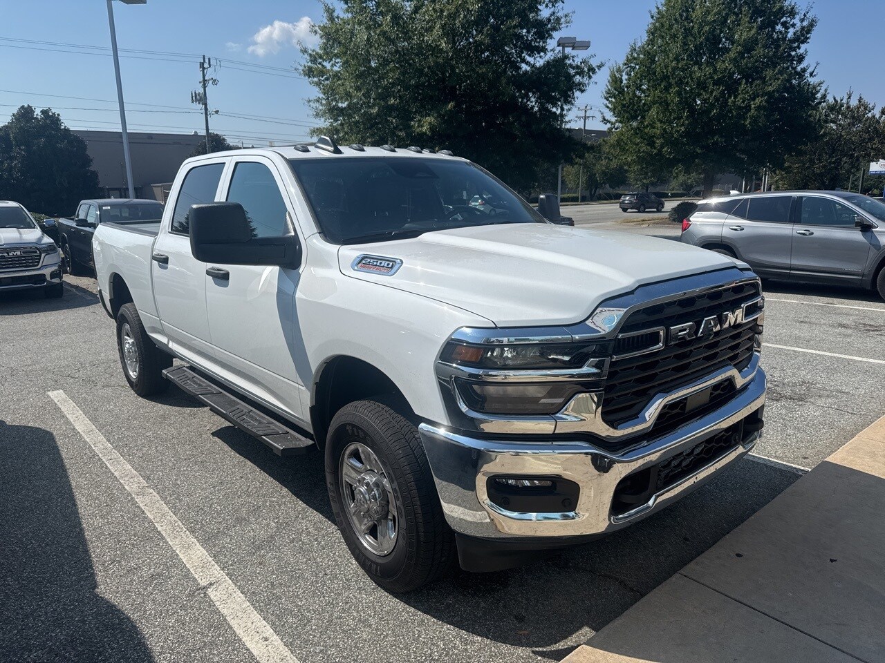 2025 Ram 2500 Tradesman photo 2