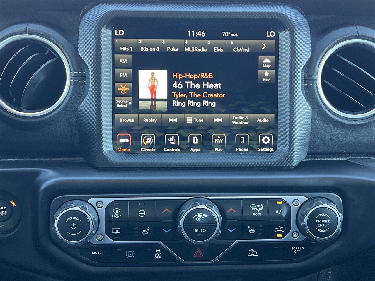 2022 Jeep Wrangler Unlimited Sahara 4xe photo 4