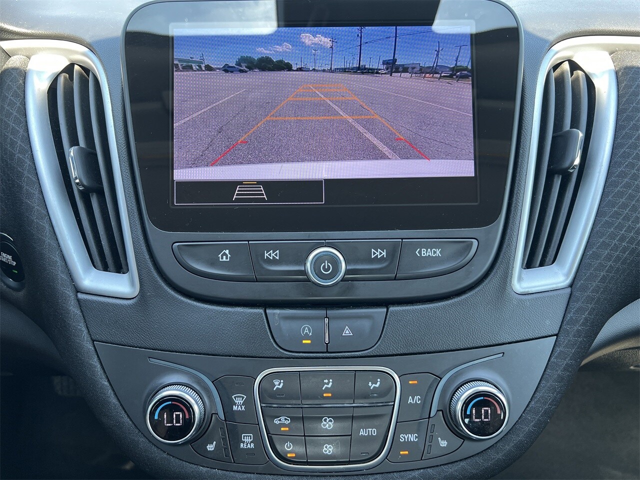 2024 Chevrolet Malibu 1LT photo 4