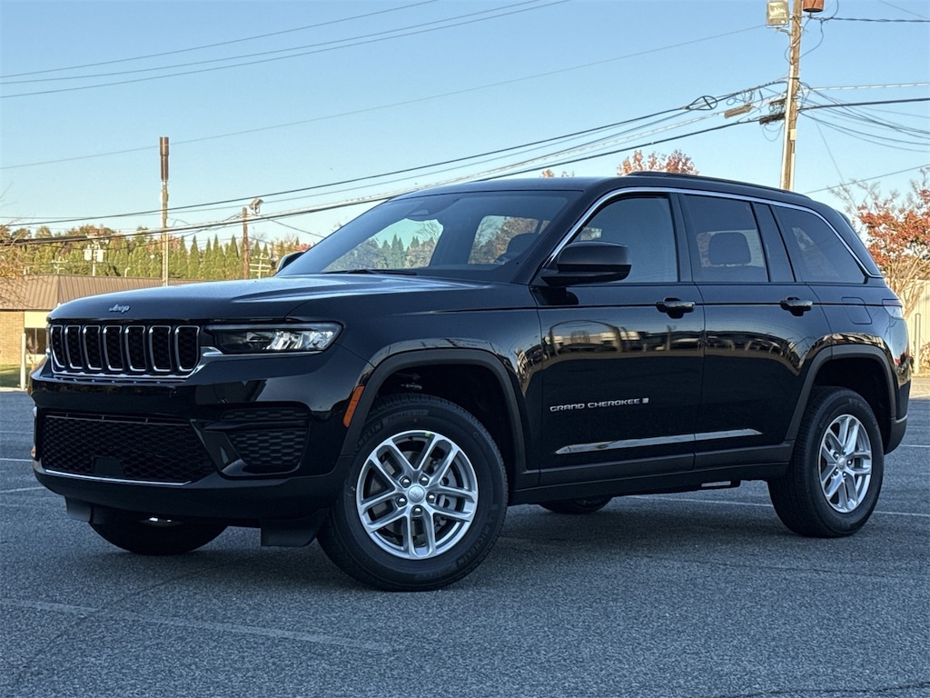 New 2025 Jeep Grand Cherokee LAREDO X 4X2 Sport Utility